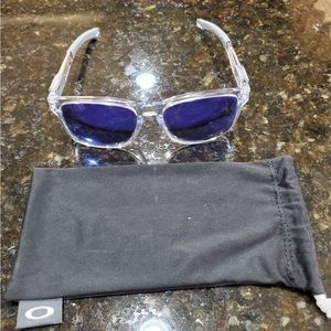 Oakley men’s sunglasses